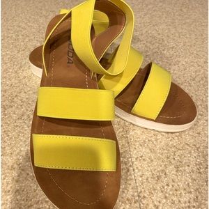 COPY - SODA shoes/sandals,W8 1/2,comfortable and casual,lightweight,excellent c…